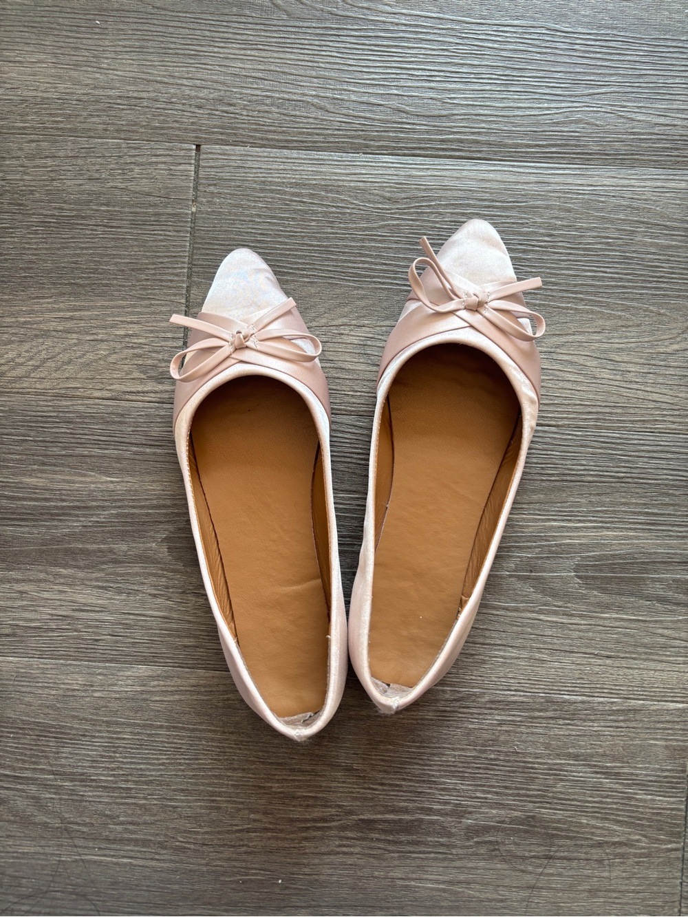 Women’s Ballet Flats in Light Pink - Classic Bow Detail